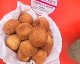 A picture of step 8 of Chewy coconut milk balls(gullisuwa).