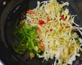 A picture of step 1 of Schezwan Rice.