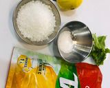 A picture of step 1 of Orange Mint Slush.
