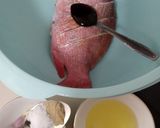 Foto langkah ke 1 dari resep Ikan Panggang Tabur Daun Parsley Kering.