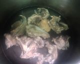 Foto langkah ke 3 dari resep SOP Tulang Ayam.