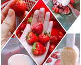 Hình bước làm 3 của món Sinh tố dâu béo ngậy