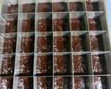 Foto langkah ke 7 dari resep Fudge Shiny Brownies for Sale 🥰.