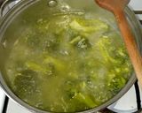Brokkoli krémleves recept fázis 1 fotója