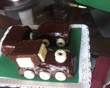 Foto del paso 4 de la receta: Torta de chocolate con forma de tren