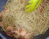 Foto langkah ke 4 dari resep Spicy Garlic Shrimp Spaghetti.
