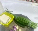 Foto langkah ke 1 dari resep Tumis Kembang Bawang Tahu.