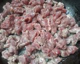 Foto del paso 3 de la receta: Yuquitas rellenas con Lomo Saltado🇵🇪
