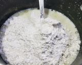 Hình bước làm 2 của món Bánh nướng mochi chà bông trứng muối