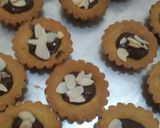 Foto langkah ke 4 dari resep Pie Coklat Chococrunchy.