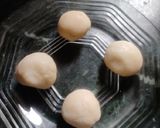 A picture of step 3 of सूजी की टिक्की.