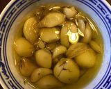 A picture of step 1 of California Farm Garlic in Olive Oil.