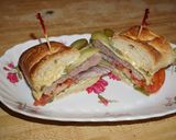 Foto del paso 2 de la receta: HAMBURGUESAS DE CERDO CUBANAS. JON STYLE