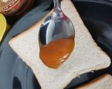 Gambar langkah 2 resipi Roti bakar kaya.