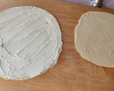 Vendégváró kifli, dupla sajtos recept fázis 4 fotója