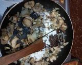 Foto langkah ke 3 dari resep Creamy Chicken Mushroom.