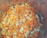 Vargányás daragaluska leves recept fázis 2 fotója
