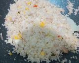 Foto langkah ke 5 dari resep Nasi Goreng Ekonomis.