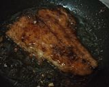 Foto langkah ke 4 dari resep Pan seared Dori fillet manis gurih pedas.