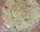 A picture of step 2 of Fried indomie with egg and vegetables.
