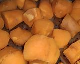 Foto langkah ke 1 dari resep Kolak biji salak ubi orange.