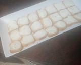 Foto del paso 1 de la receta: Mini bocados variados de queso crema: Langostinos, zanahoria y aceitunas; y Fuet