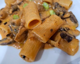Foto del paso 5 de la receta: Rigattoni en salsa rosa de setas