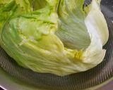 A picture of step 7 of Steamed Lettuce Roll.
