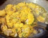 A picture of step 6 of Sindhi style gram flour Pakode or bhajiya.