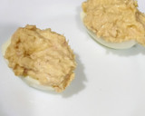 Foto del paso 3 de la receta: Huevo relleno de atún y mayonesa
