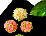 Hình bước làm 5 của món Những đóa hoa cupcake và công thức kem bơ bất bại