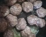 صورة لخطوة 2 من وصفة كفته بالبصل المكرمل