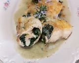 Foto del passaggio 8 della ricetta Involtini di pollo con spinaci e formaggio filante con cremina a modo mio
