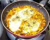 A picture of step 8 of Egg shakshuka.