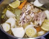 Foto del paso 1 de la receta: Consomé de  pollo asado