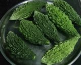 भरवा करेला(Bharwa Karela Recipe in hindi) रेसिपी चरण 1 फोटो