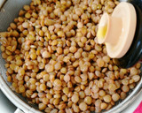 Foto del paso 3 de la receta: Arroz con lentejas y lechuga