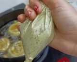 A picture of step 3 of Soya Flour Jalebi Style MeduVada.