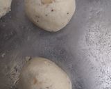 A picture of step 3 of Samak chapati.