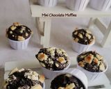 Gambar langkah 6 resipi Mini Chocolate Muffin.