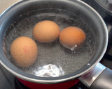 Foto del paso 2 de la receta: Muslos de pollo en salsa
