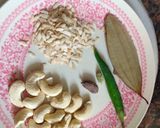 A picture of step 1 of Peas and makhana curry in white gravy.