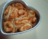 A picture of step 9 of Cheesy paneer pizza pull apart bread.