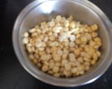 A picture of step 2 of Chana dal pulao.