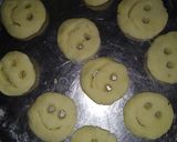 A picture of step 2 of Farari smiley.