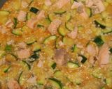 Foto del paso 7 de la receta: Arroz con salmón y calabacín