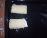 A picture of step 11 of Strawberry and peanut butter rolls.