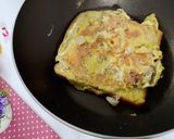 Foto langkah ke 5 dari resep Sandwich Roti Tawar Telur.
