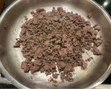 A picture of step 1 of Beef Stroganoff.