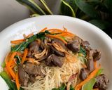 Hình bước làm 3 của món Bún Gạo Xào Lòng Gà